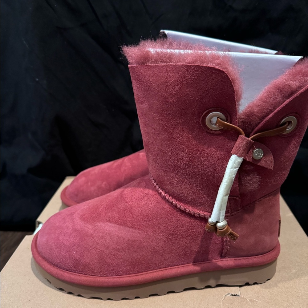 Ugg Maia Red Clay - Size 6. New in Box.